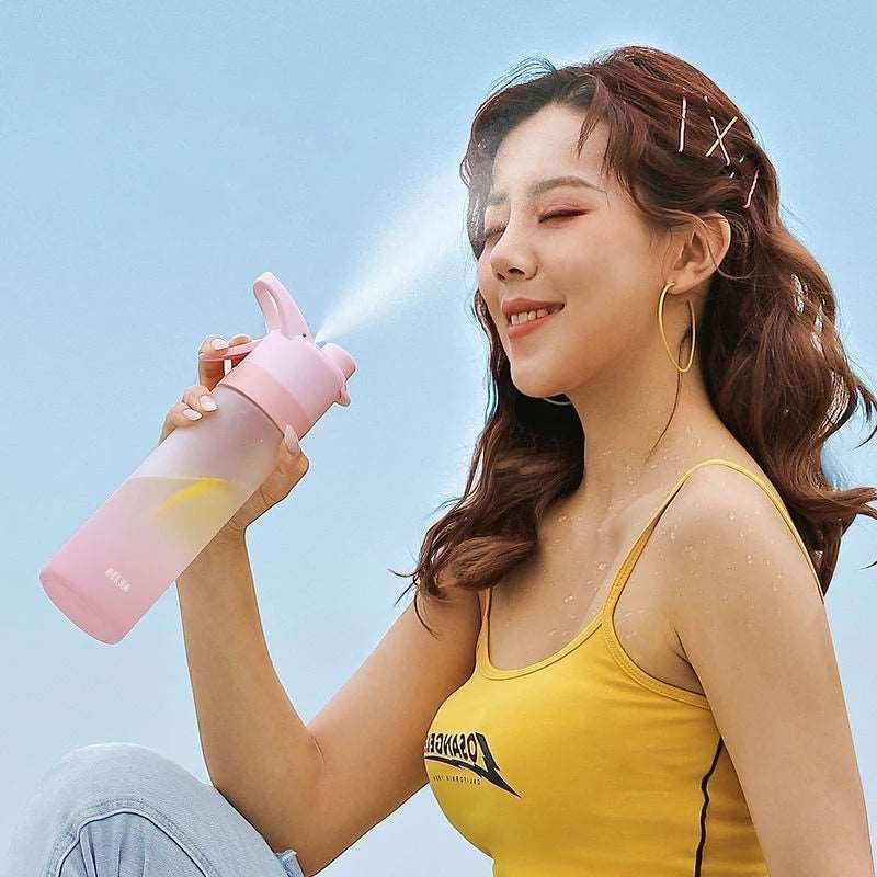 700ml Outdoor Spray Water Bottle